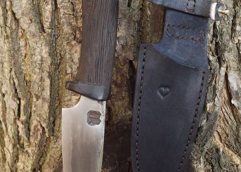 Pavel Bolf - Folded steel and oroshigane steel knives