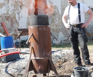 Tavba tamahagane v březnu 2022 v Pálovicích u Pavla Bolfa