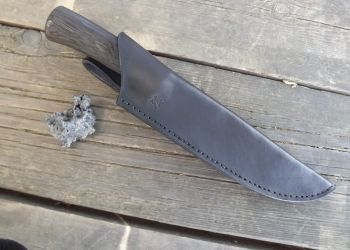 Pavel Bolf - Folded steel and oroshigane steel knives 