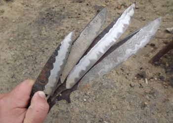 Pavel Bolf - damascus steel knife