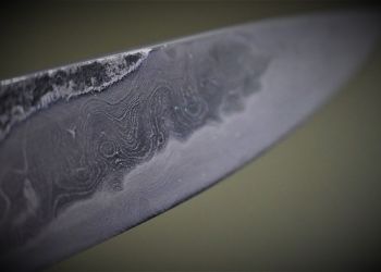 Folded steel and oroshigane steel knives 