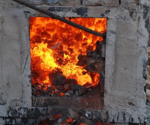 Tavba tamahagane v březnu 2022 v Pálovicích u Pavla Bolfa