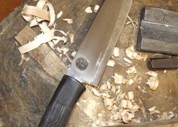 Pavel Bolf - Folded steel and oroshigane steel knives 