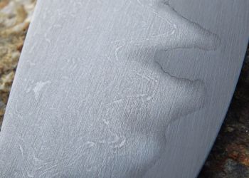 Pavel Bolf - Folded steel and oroshigane steel knives