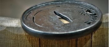 Pavel Bolf - Tachi in uchigatana koshirae, Kamakura Ichimonji style,  Tsuba