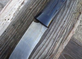 Pavel Bolf - damascus steel knife