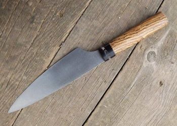 Pavel Bolf - Folded steel and oroshigane steel knives 