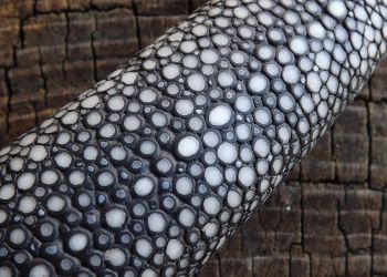 Pavel Bolf - Folded steel and oroshigane steel knives