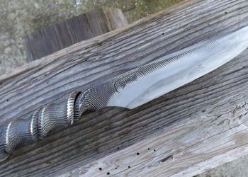 Pavel Bolf - knife made of non-folded steel sunobe