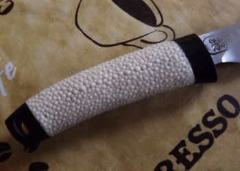 Pavel Bolf - Folded steel and oroshigane steel knives