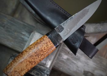 Folded steel and oroshigane steel knives 