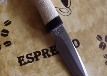 Pavel Bolf - Folded steel and oroshigane steel knives