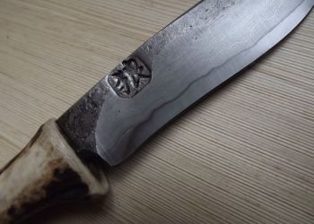 Pavel Bolf - Folded steel and oroshigane steel knives