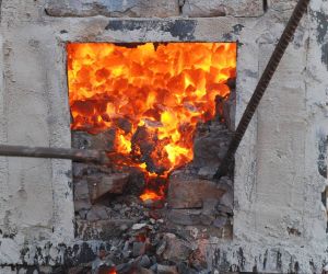 Tavba tamahagane v březnu 2022 v Pálovicích u Pavla Bolfa