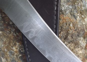 Pavel Bolf - damascus steel knife