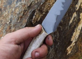 Pavel Bolf - Folded steel and oroshigane steel knives