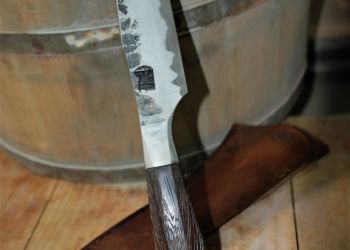 Folded steel and oroshigane steel knives 