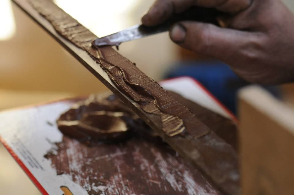 Application of hardening paste