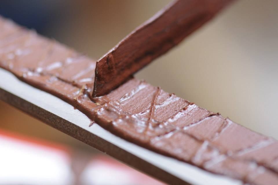 Application of hardening paste