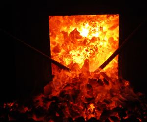 Tamahagane melting in March 2022 in Pálovice with Pavel Bolf