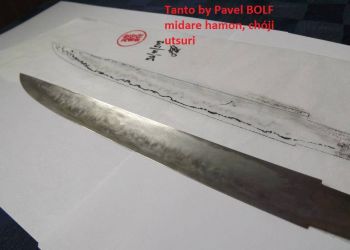Tanto with midare hamon and choji utsuri, highlighted with nitric acid solution