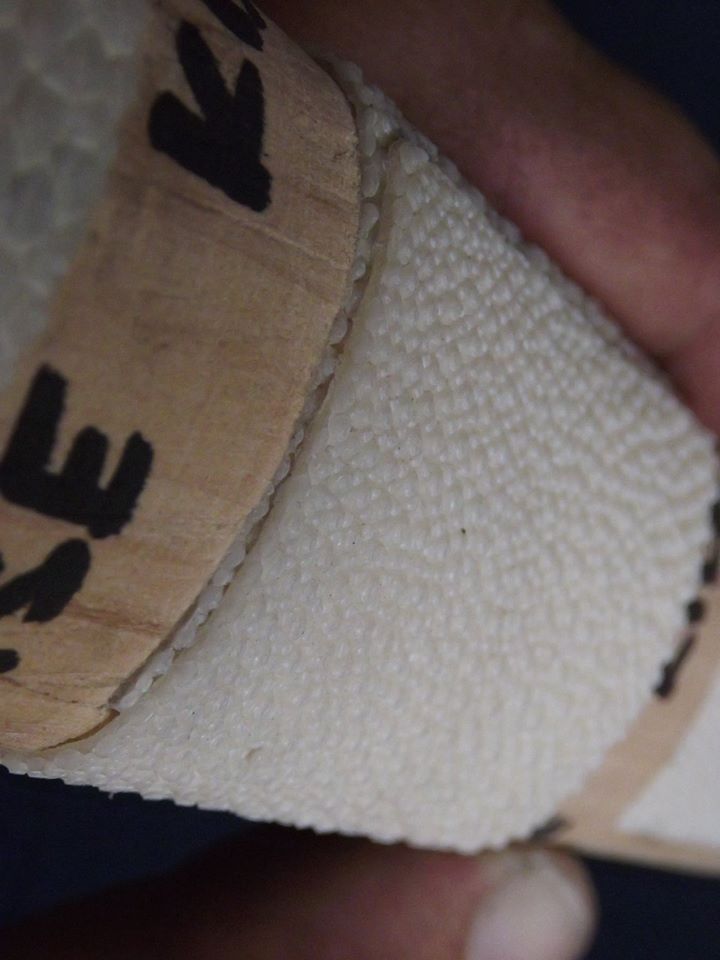 One and a half times wrapping samegawa around tsuka wood