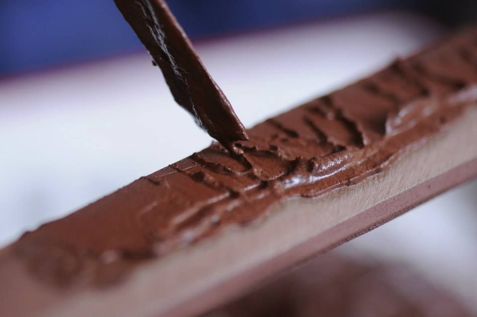 Application of hardening paste