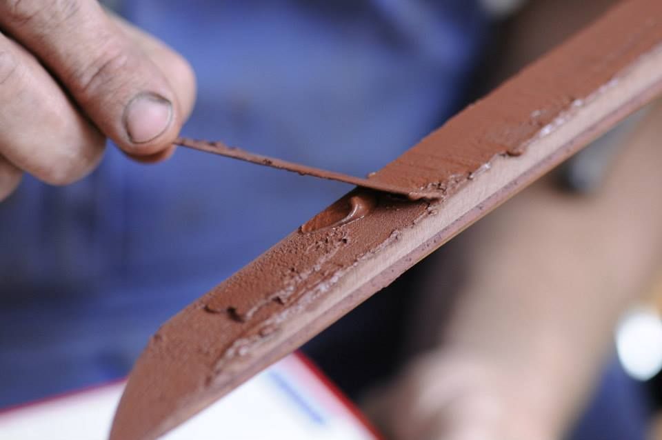 Application of hardening paste