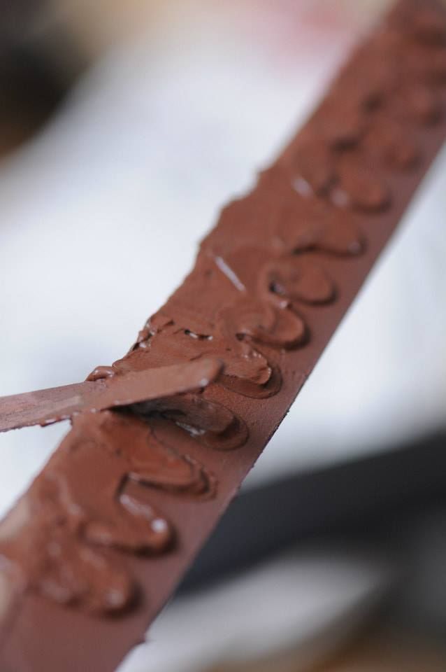 Application of hardening paste