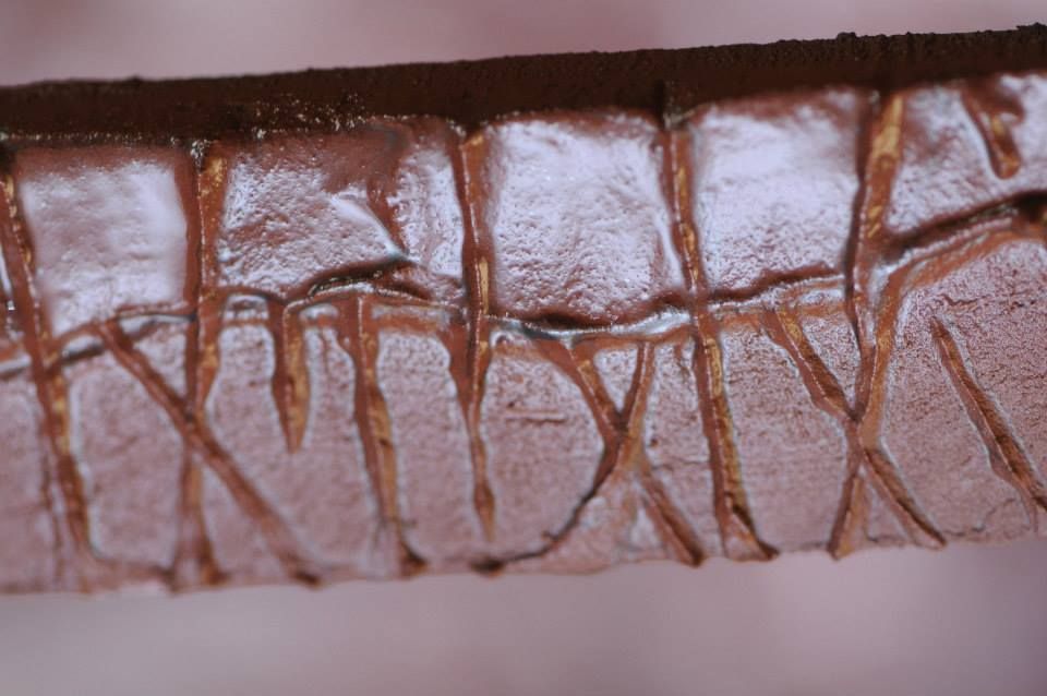 Application of hardening paste