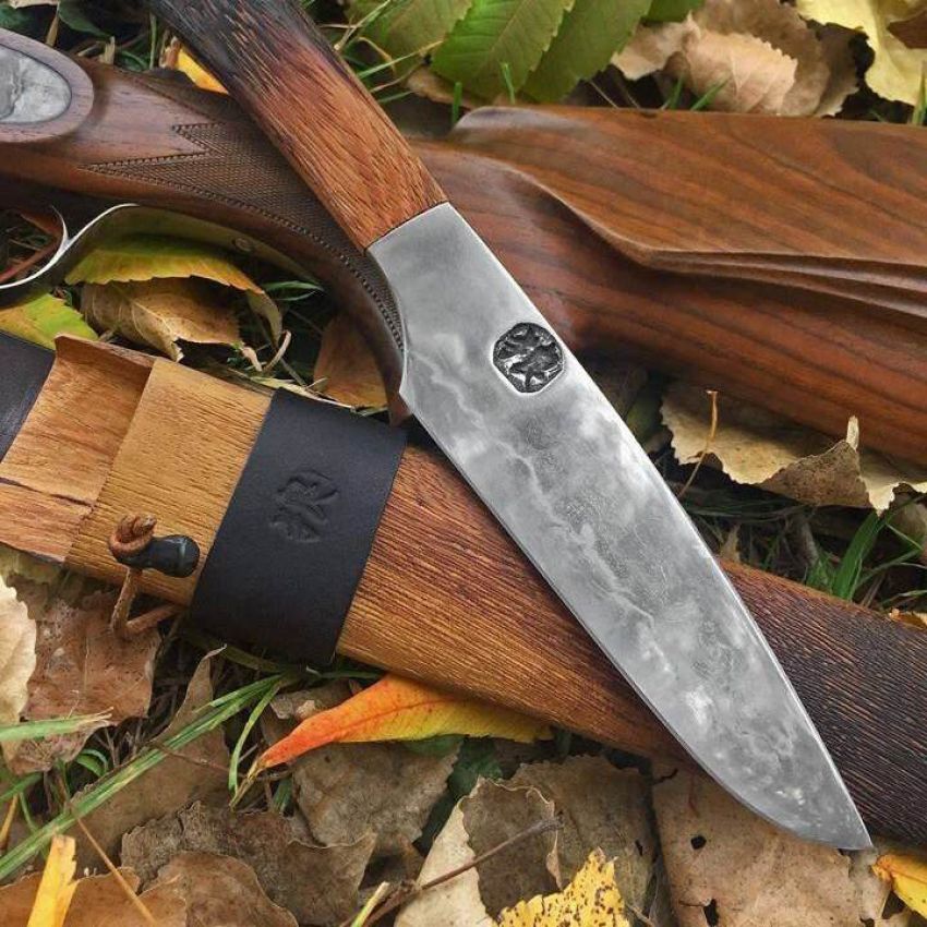Pavel Bolf Katana kaji výroba překládaných nožů z oceli oroshigane