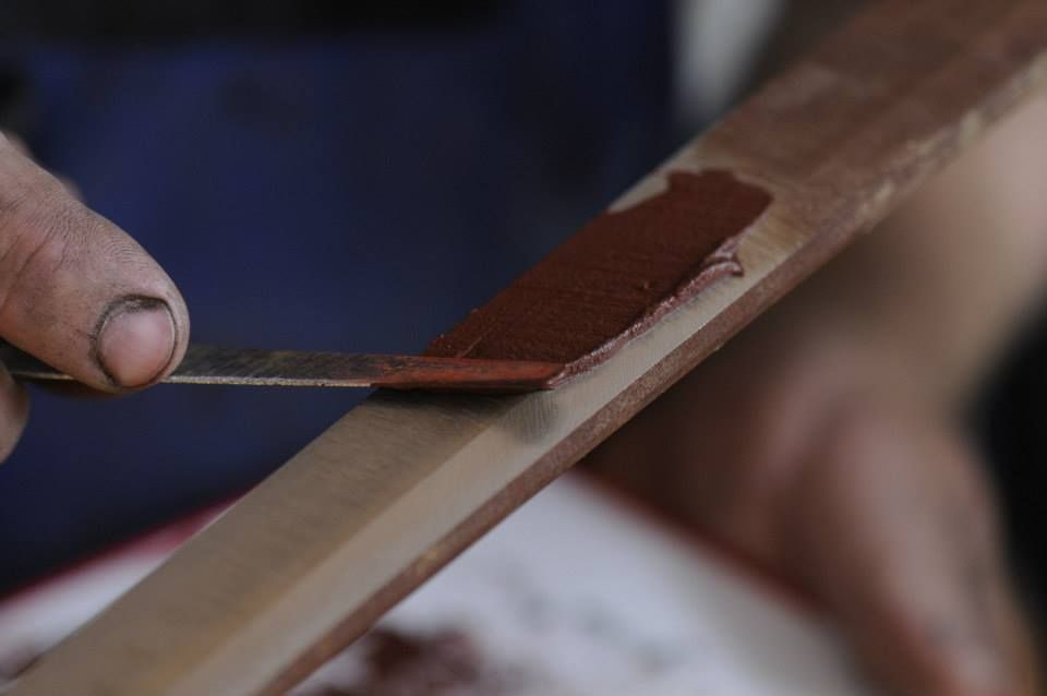 Application of hardening paste